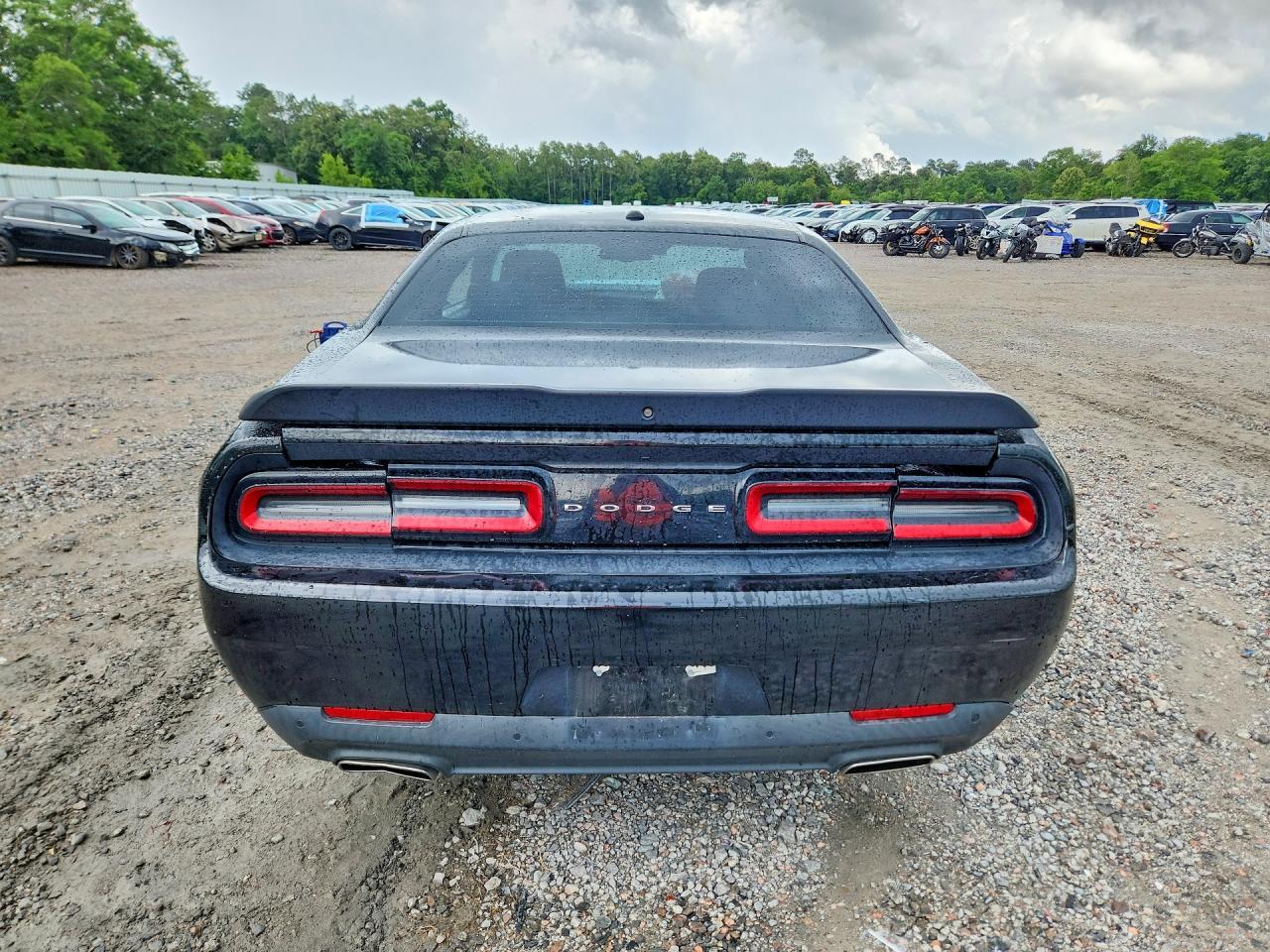 2019 Dodge Challenger - Image 6