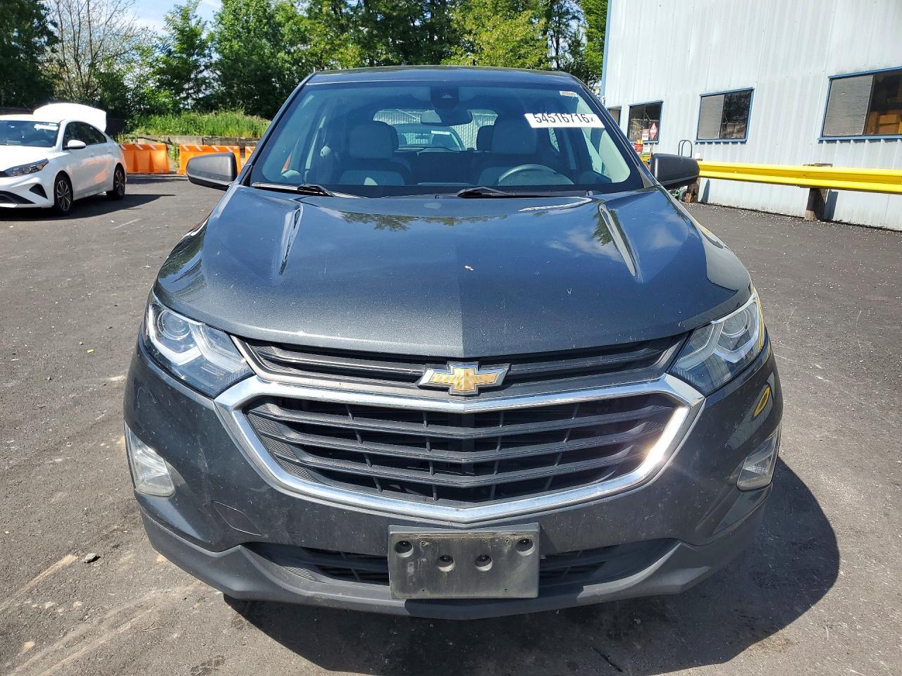 2020 Chev Equinox Ls - Фото 5