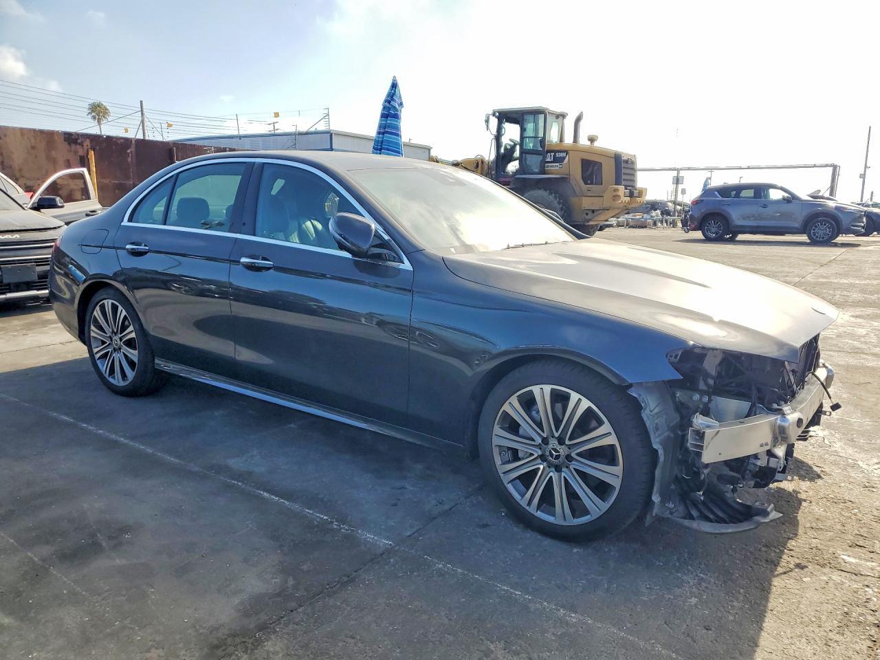 2022 Mercedes-Benz E Class - Фото 4