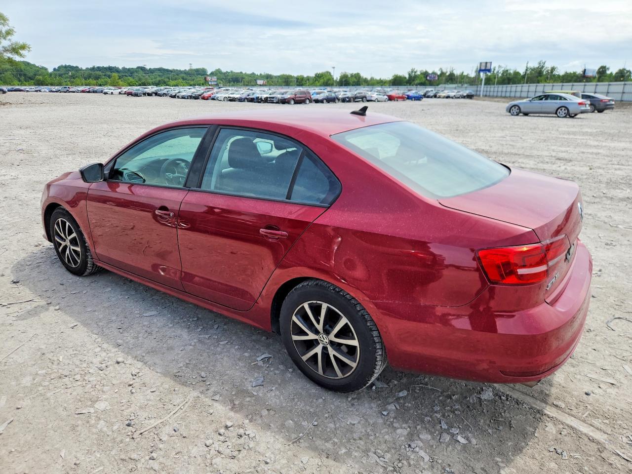 2016 Volkswagen Jetta Se - Фото 2