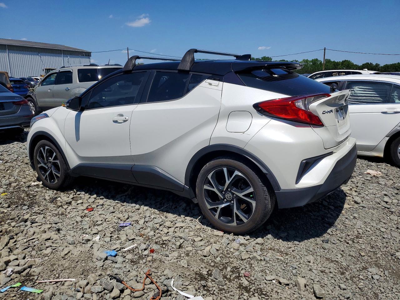 2020 Toyota C-Hr Xle - Image 2