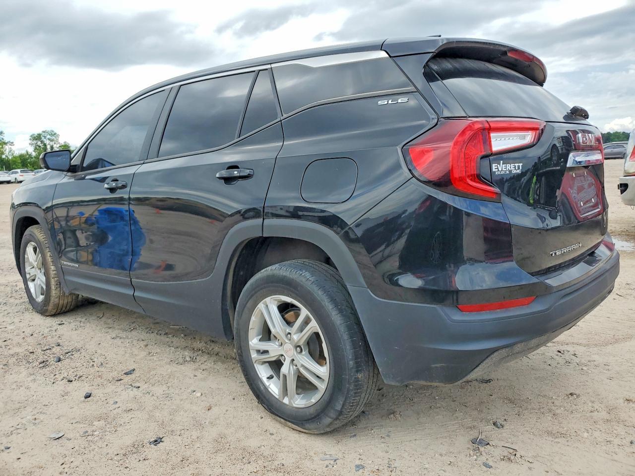 2022 GMC Terrain Sle - Image 2