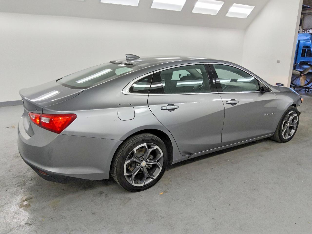 2023 Chevrolet Malibu Lt - Фото 3