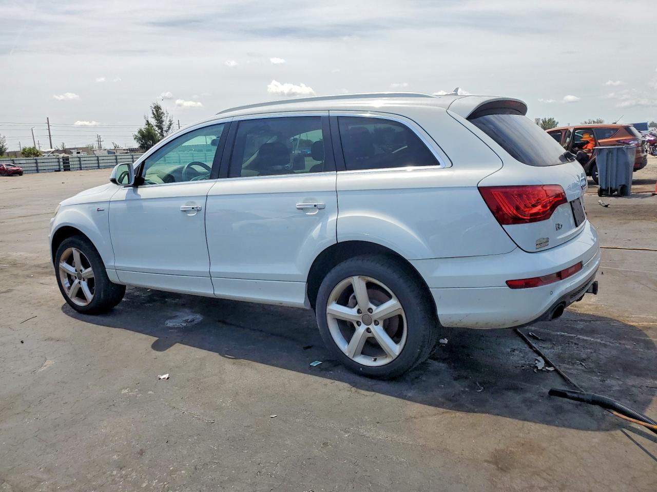 2015 Audi Q7 Prestige - Image 2