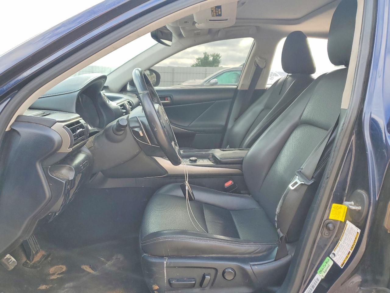 2019 Lexus Is 300 - Image 7