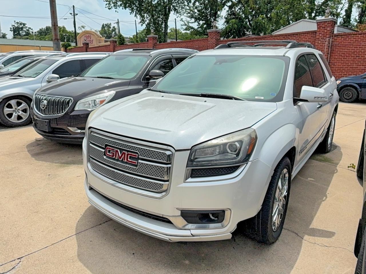 2016 GMC Acadia Denali - Image 2