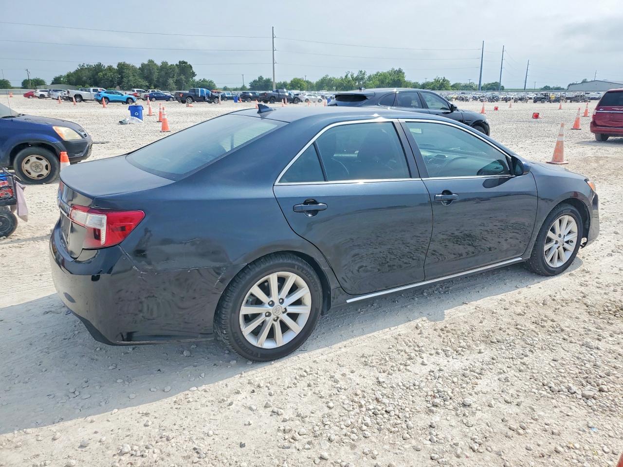 2012 Toyota Camry Xle V6 - Фото 3