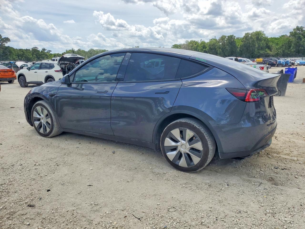 2021 Tesla Model Y - Image 2