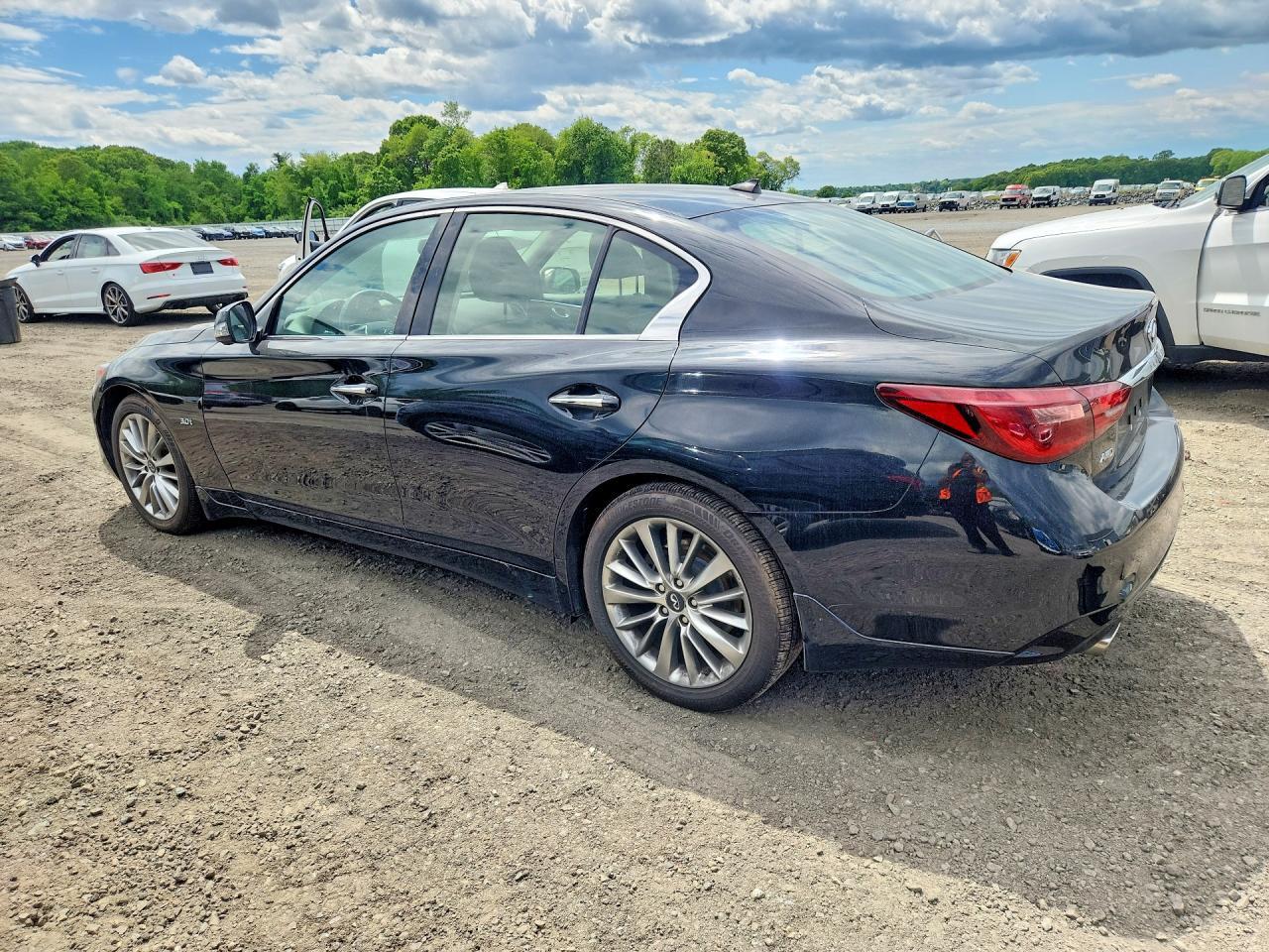 2018 Infiniti Q50 3.0T Luxe - Фото 2