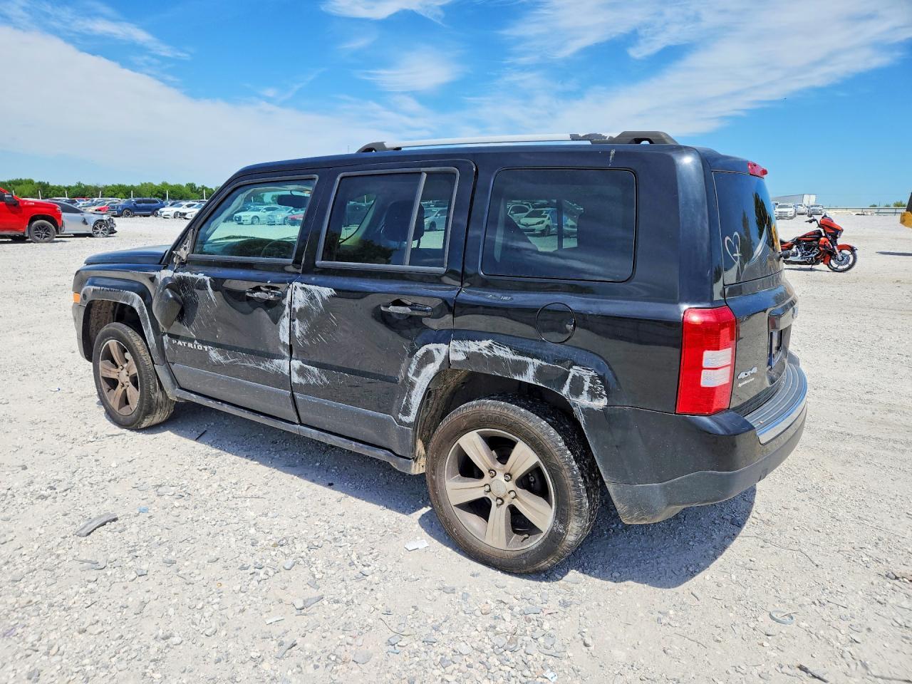 2017 Jeep Patriot Latitude - Image 2