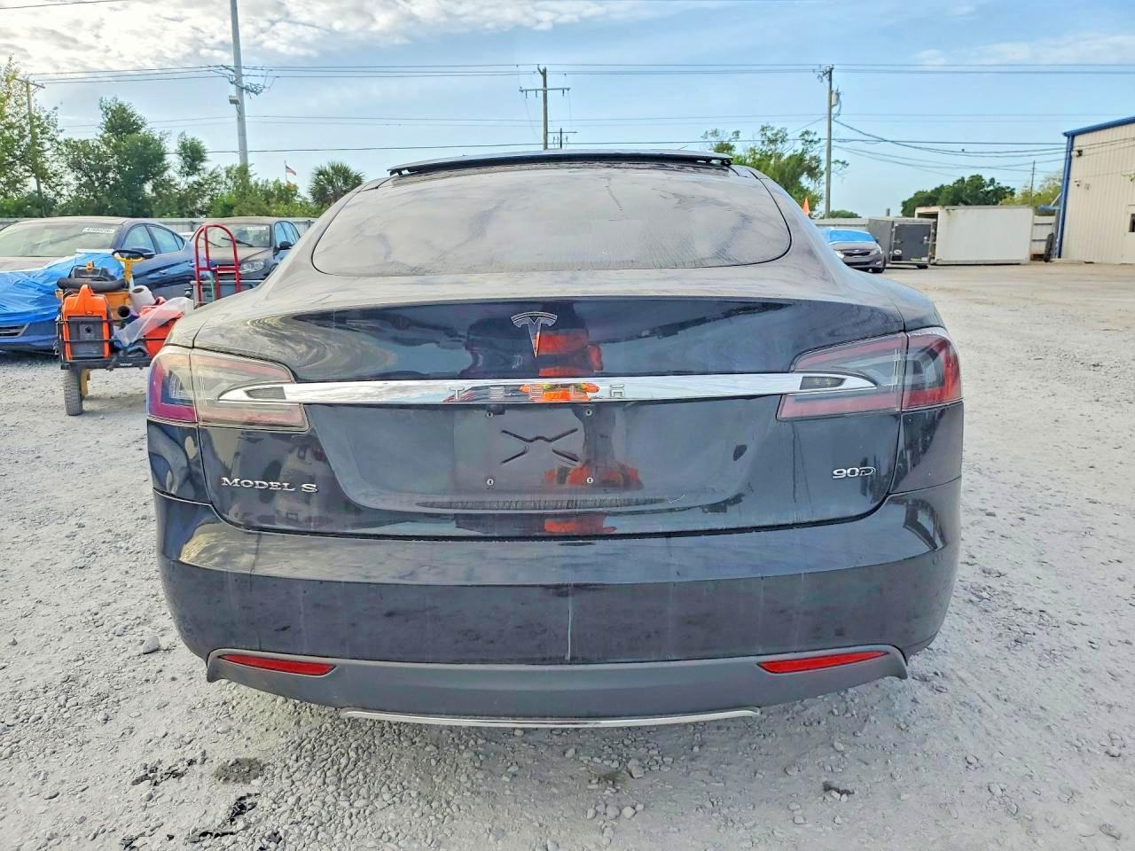 2016 Tesla Model S - Фото 6