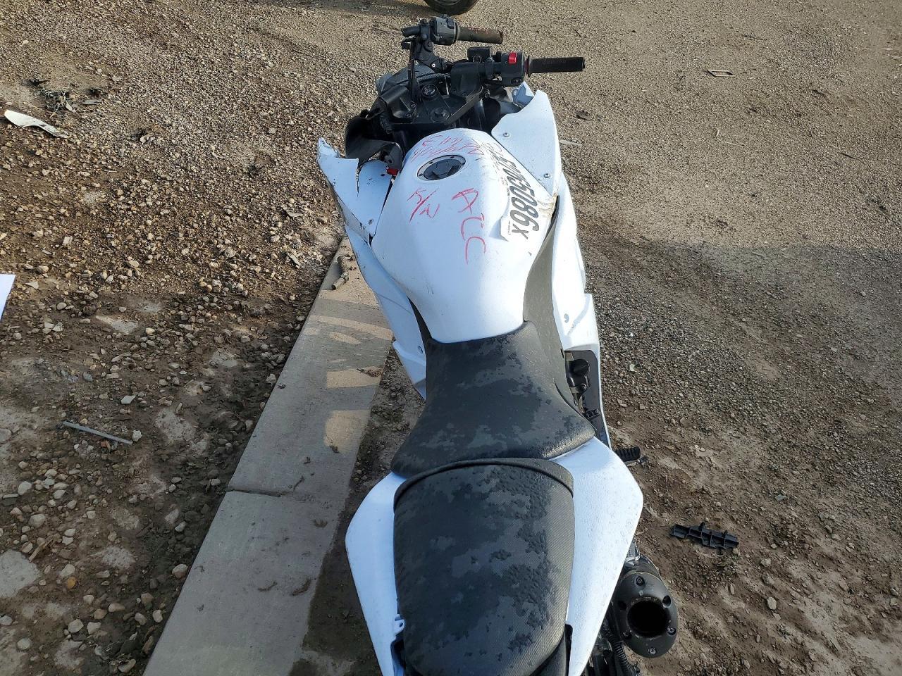 2010 Kawasaki Ex250 J - Фото 6