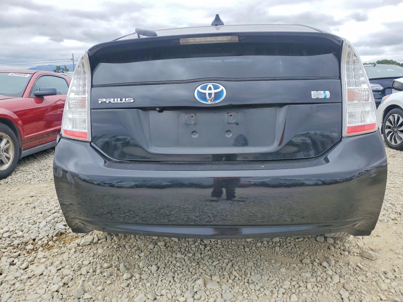 2011 Toyota Prius Four - Image 6
