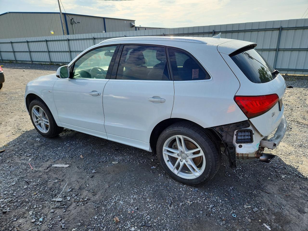 2016 Audi Q5 Premium Plus S-Line - Image 2