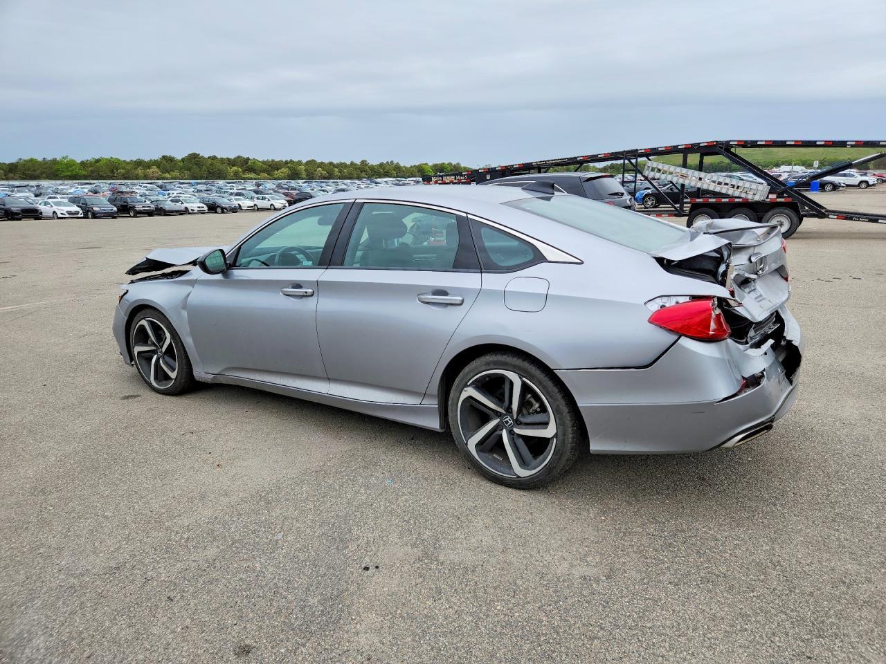2022 Honda Accord Sport - Фото 2