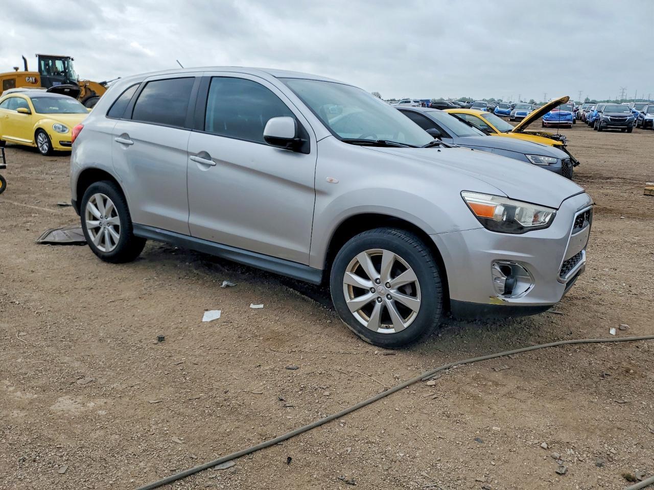 2014 Mitsubishi Outlander Sport Es - Image 4