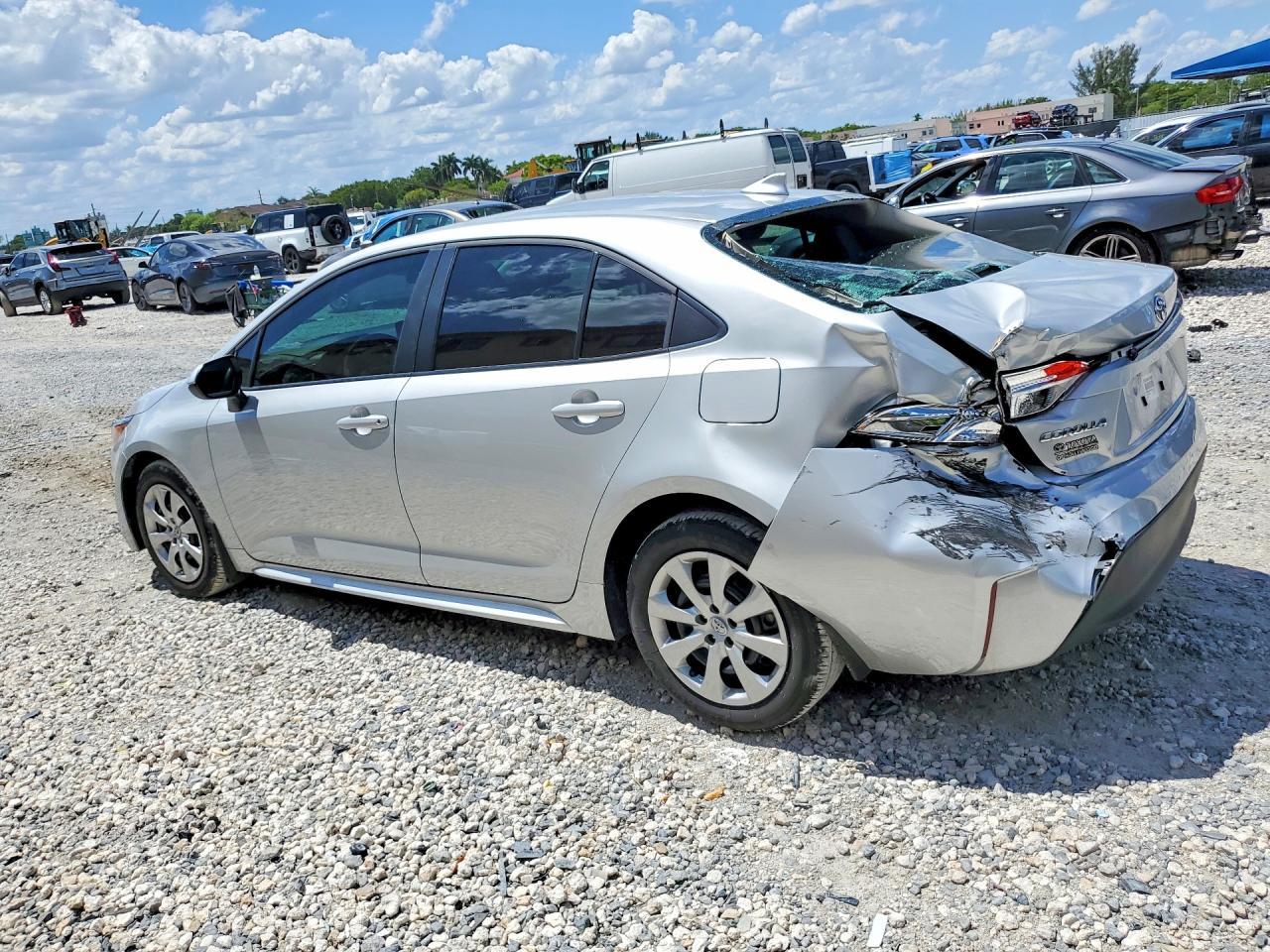 2025 Toyota Corolla Le - Image 2