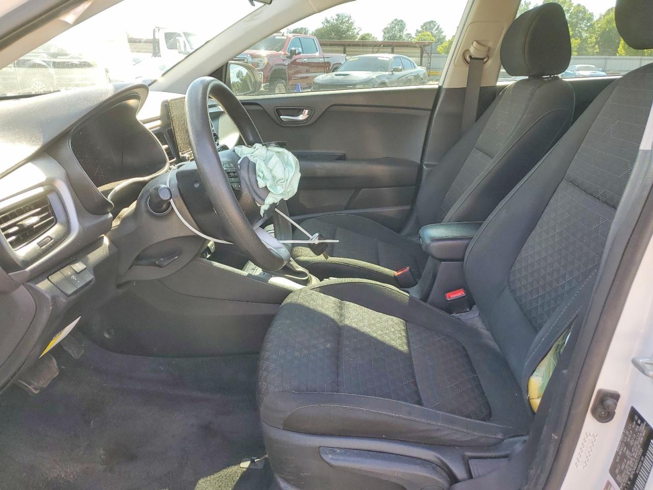 2023 Kia Rio S - Image 7