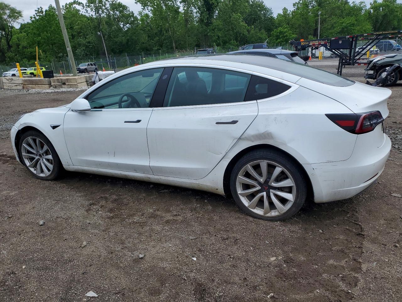 2020 Tesla Model 3 - Фото 2
