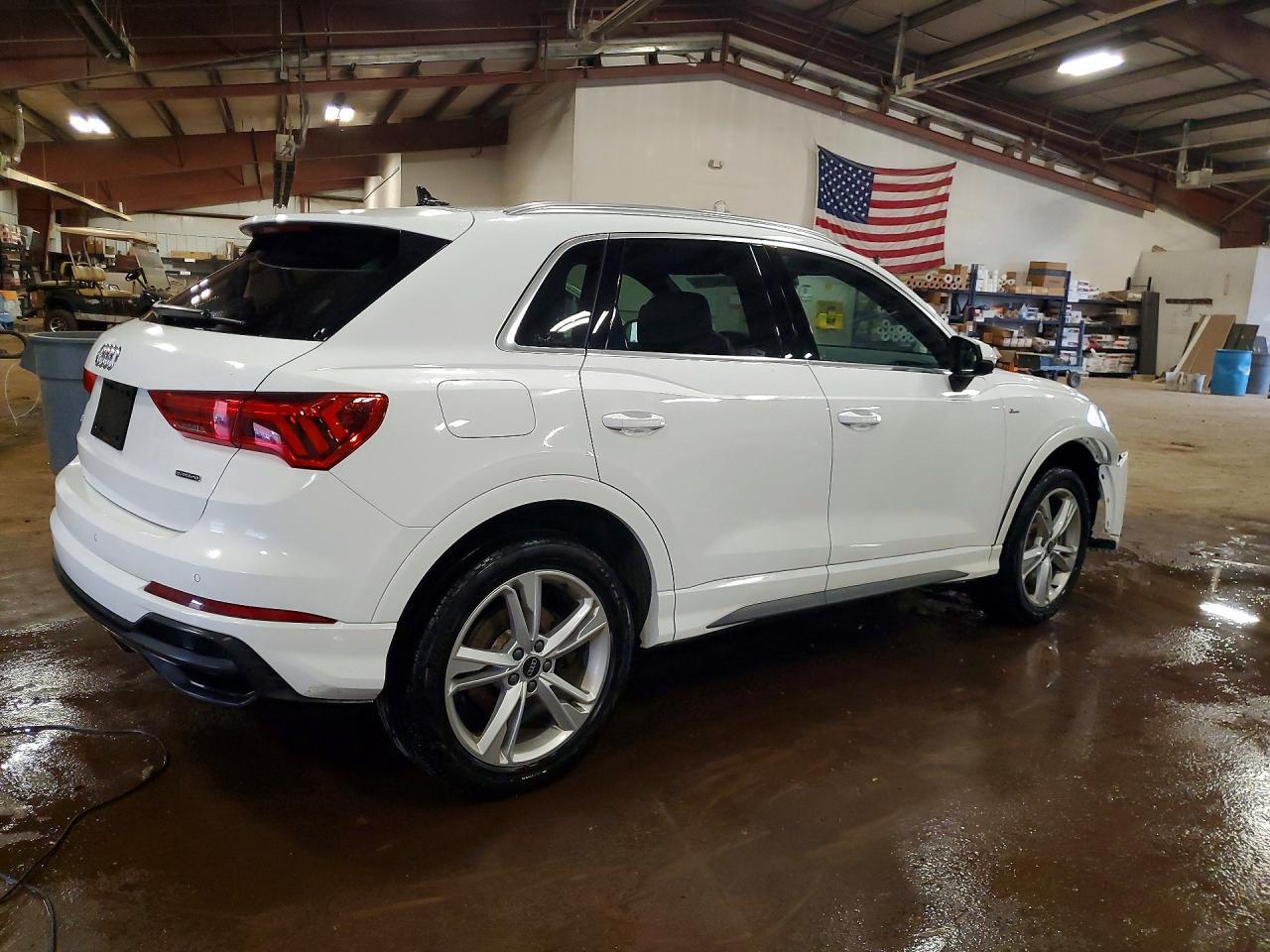 2022 Audi Q3 Premium Plus S Line 45 - Фото 3