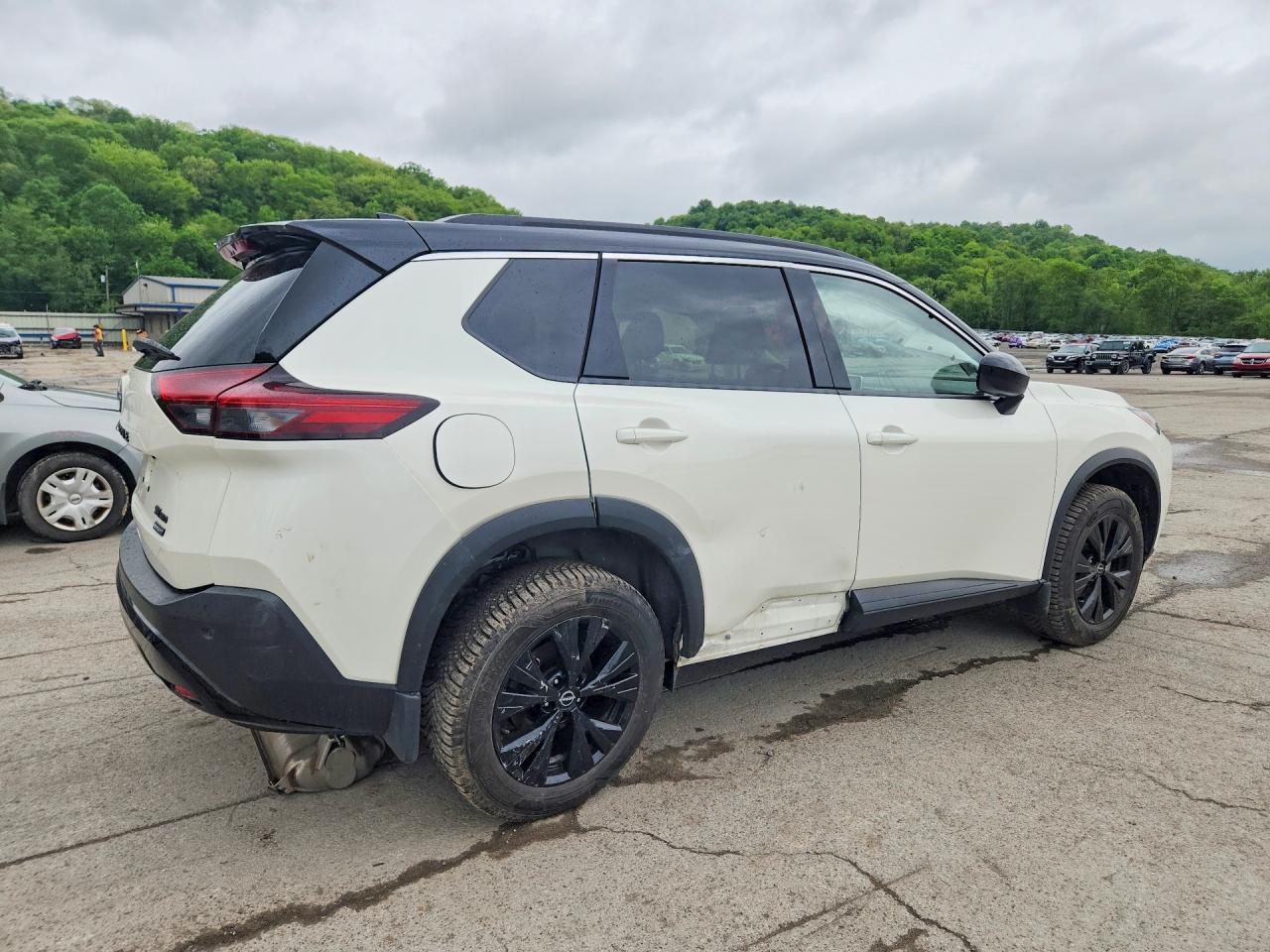 2023 Nissan Rogue Sv - Фото 3