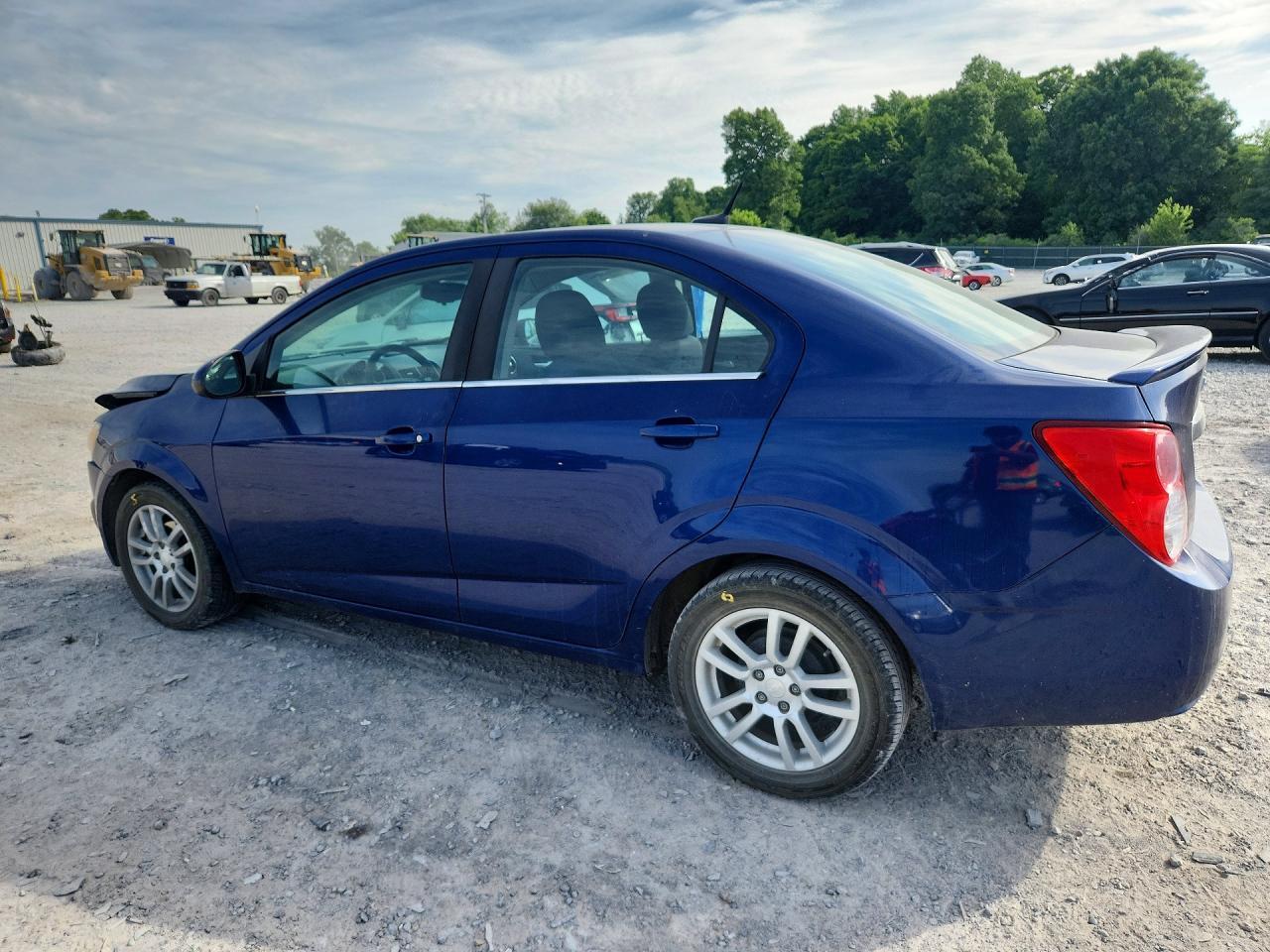 2013 Chevrolet Sonic Lt - Фото 2