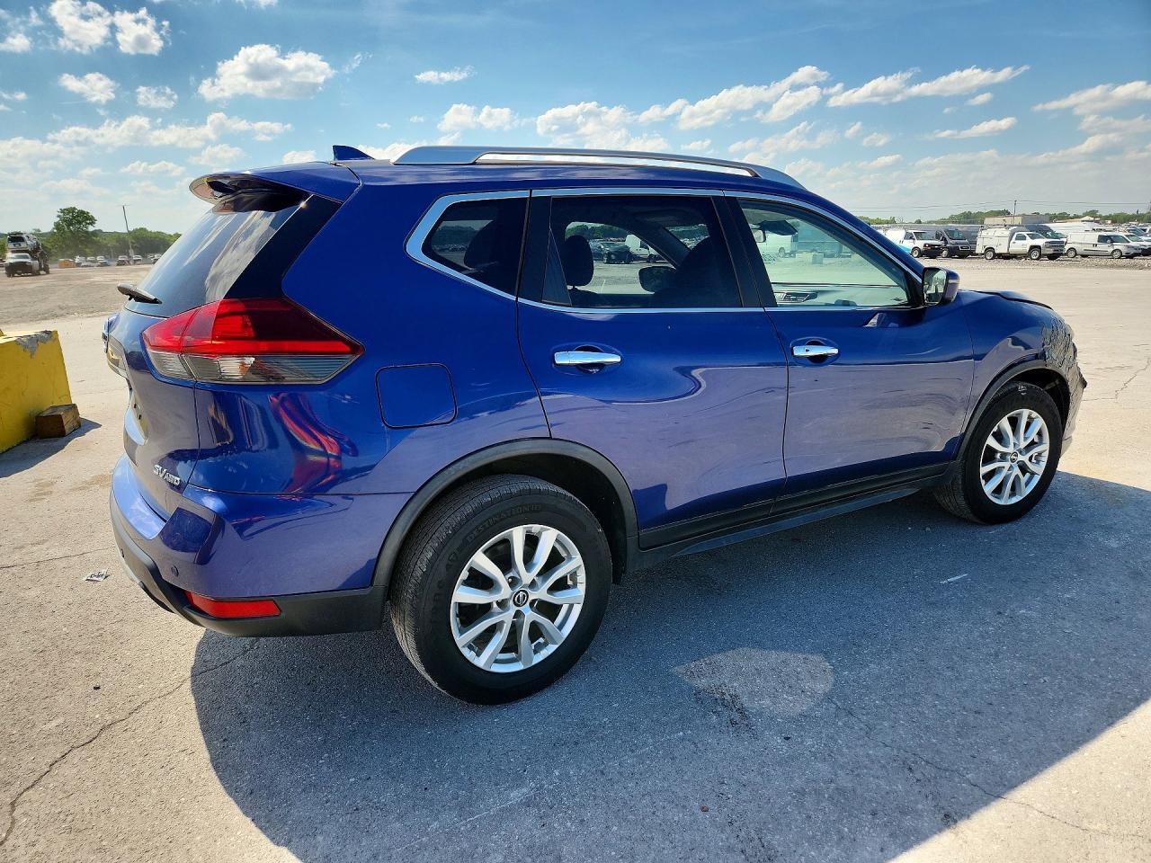 2020 Nissan Rogue Sv - Фото 3