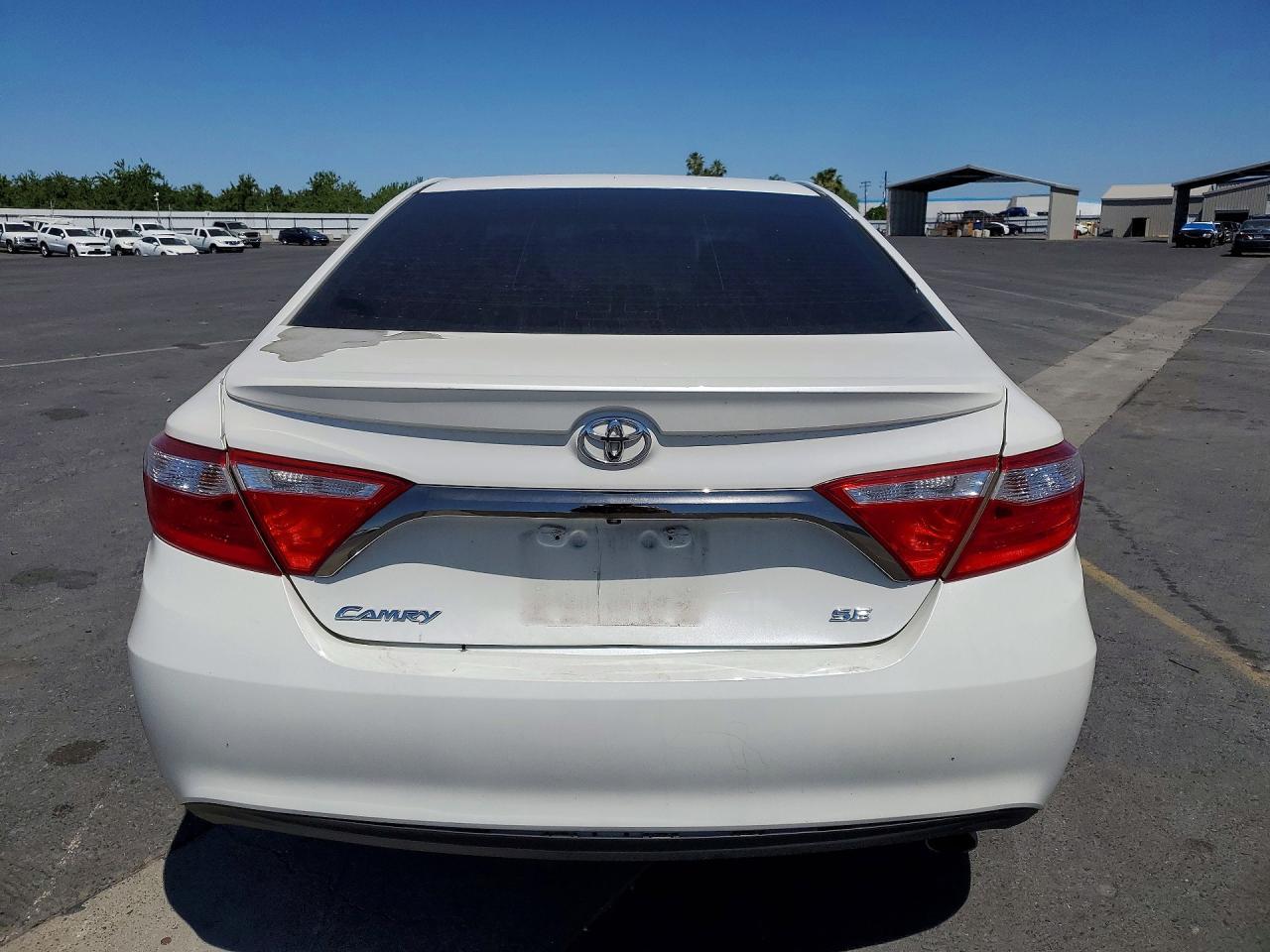 2015 Toyota Camry Se - Фото 6