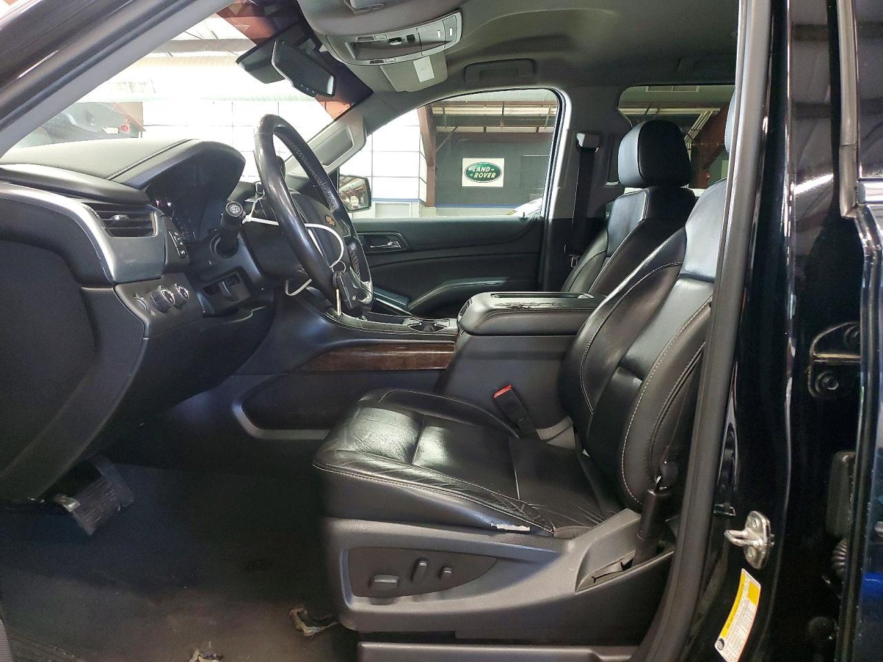 2019 Chevrolet Suburban K1500 Lt - Image 7