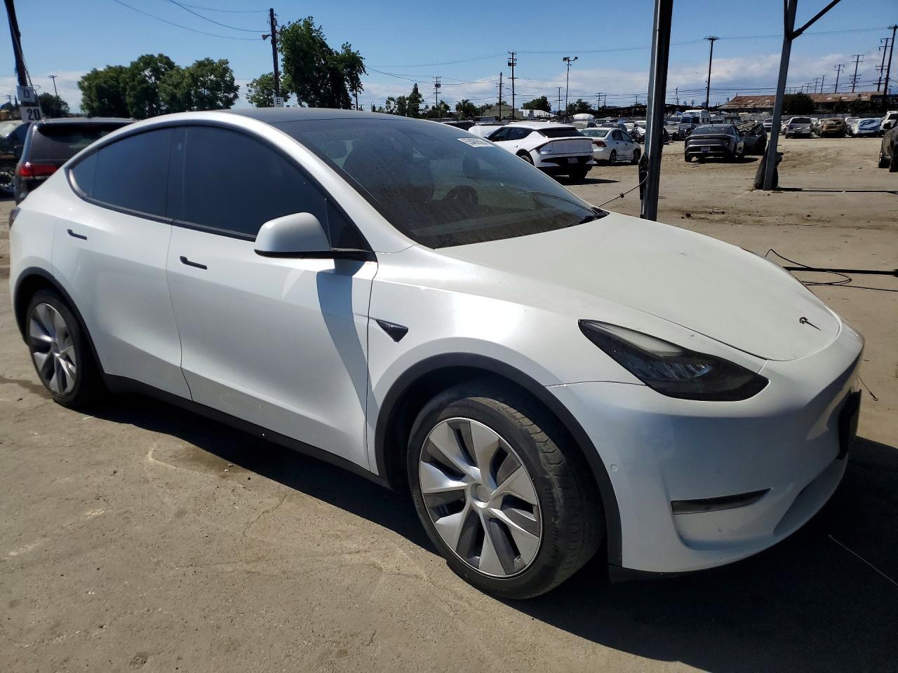 2023 Tesla Model Y - Фото 4