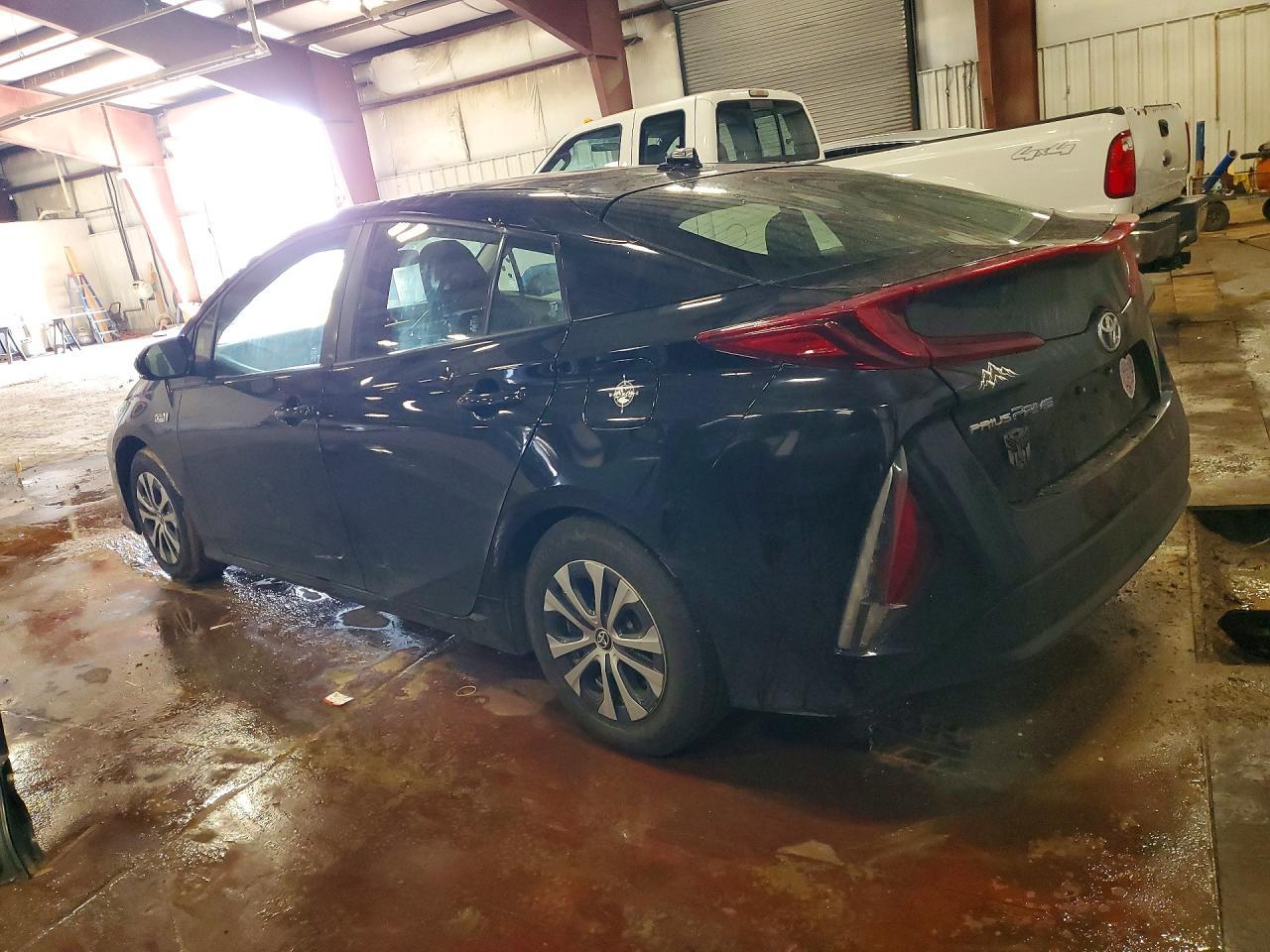 2021 Toyota Prius Prime Le - Фото 2