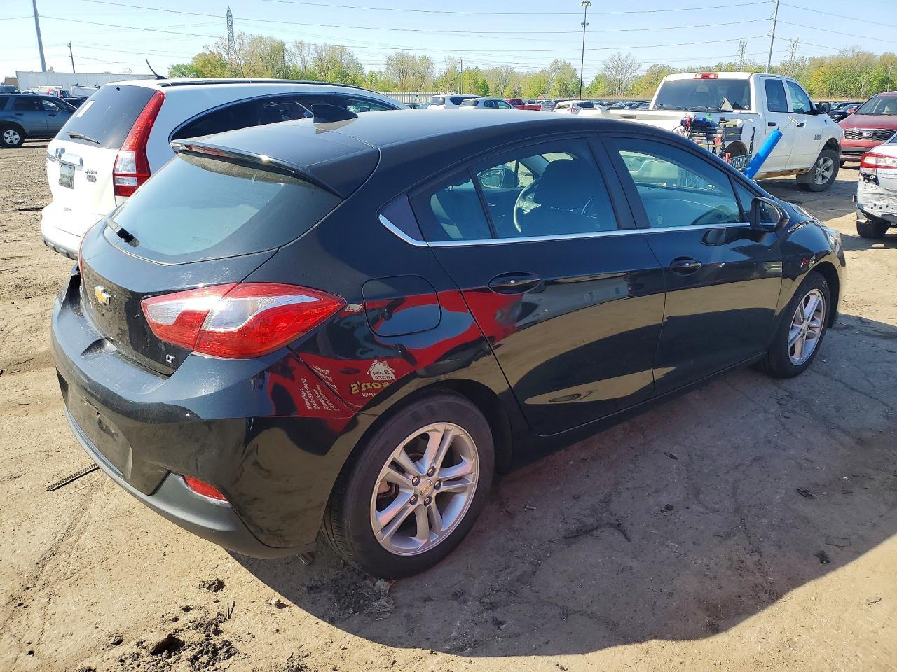 2017 Chevrolet Cruze Lt - Image 3
