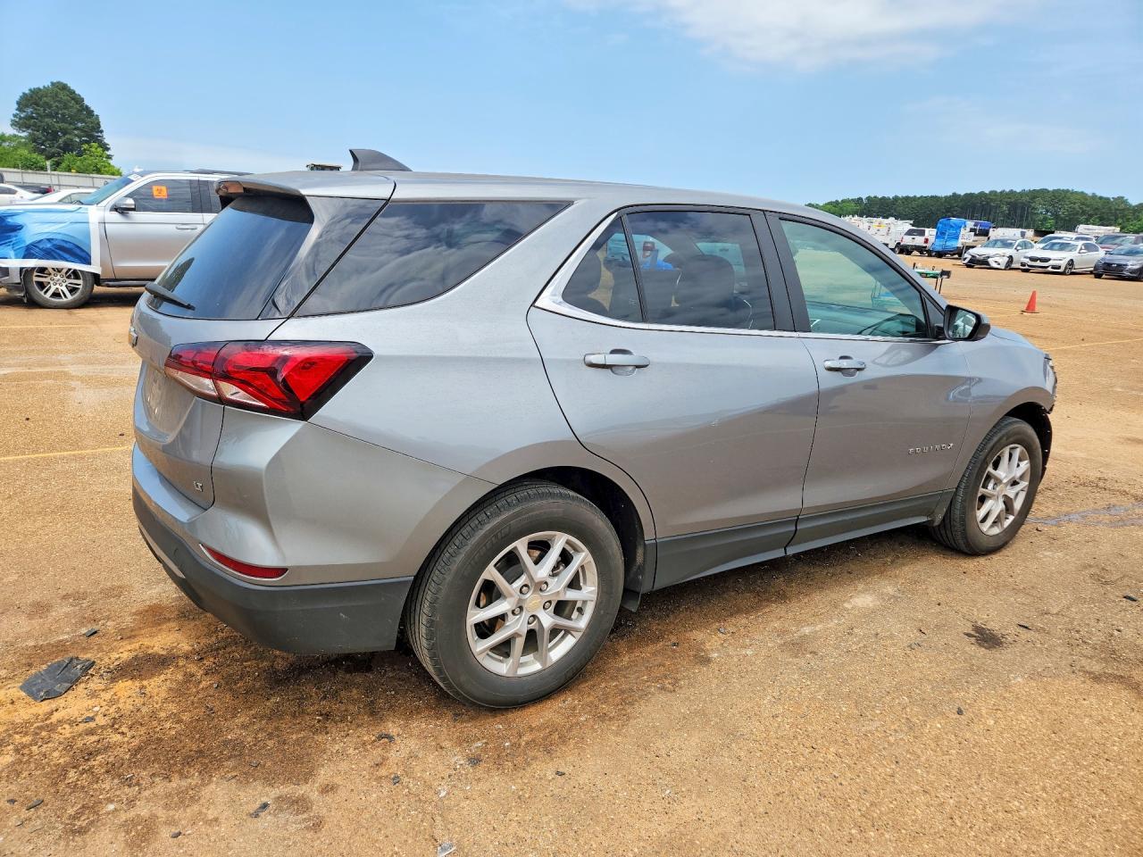 2023 Chevrolet Equinox Lt - Фото 3