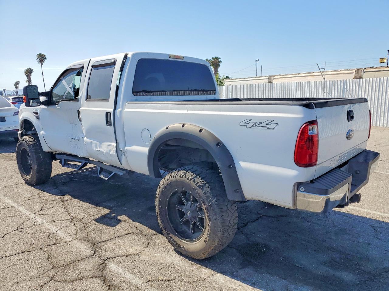 2010 Ford F250 - Фото 2