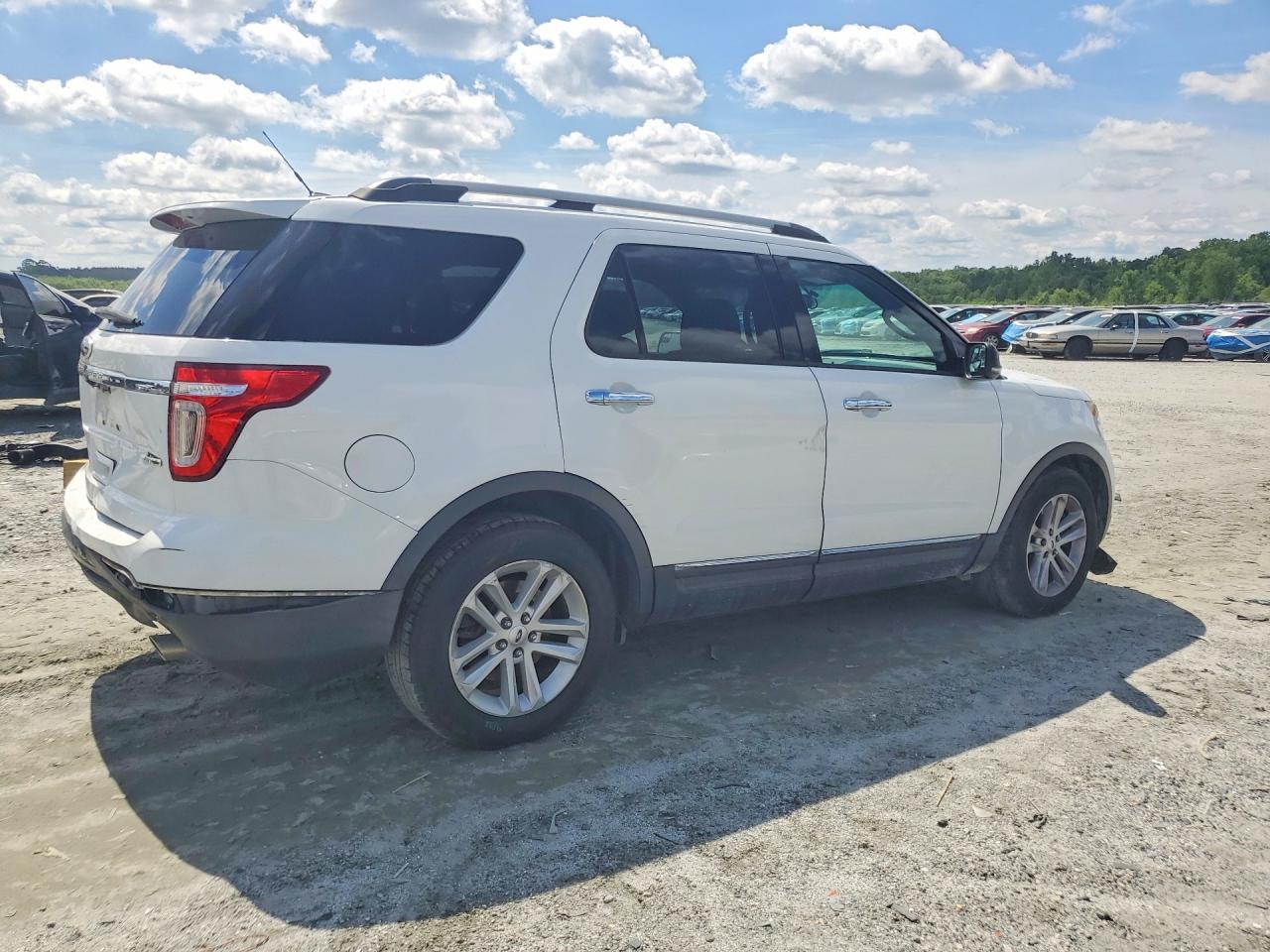 2014 Ford Explorer Xlt - Фото 3