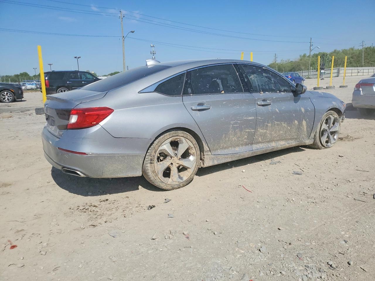 2020 Honda Accord Touring - Фото 3