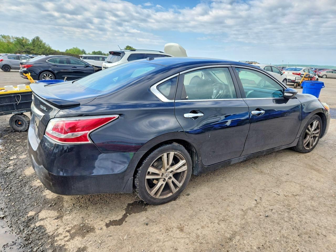 2015 Nissan Altima 3.5 Sl - Image 3
