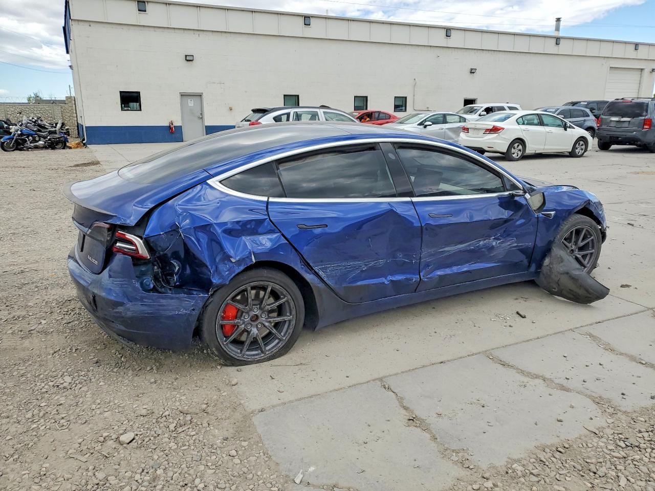 2019 Tesla Model 3 - Image 3
