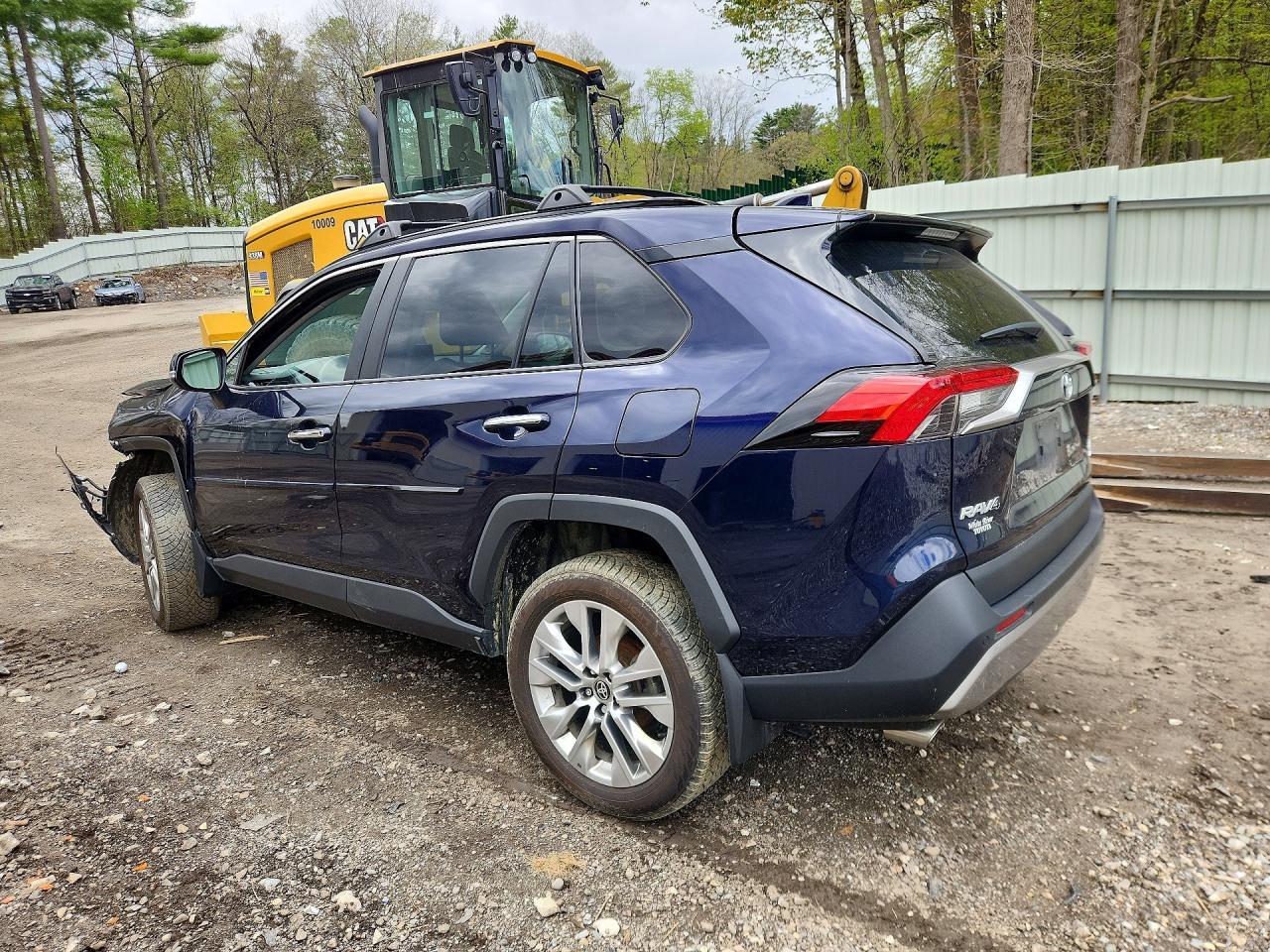 2024 Toyota Rav4 Limited - Фото 2
