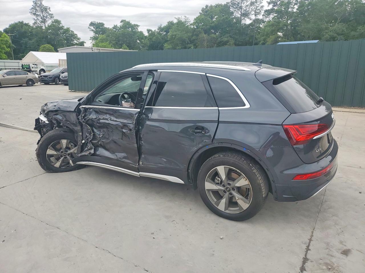 2023 Audi Q5 Premium Plus 40 - Фото 2