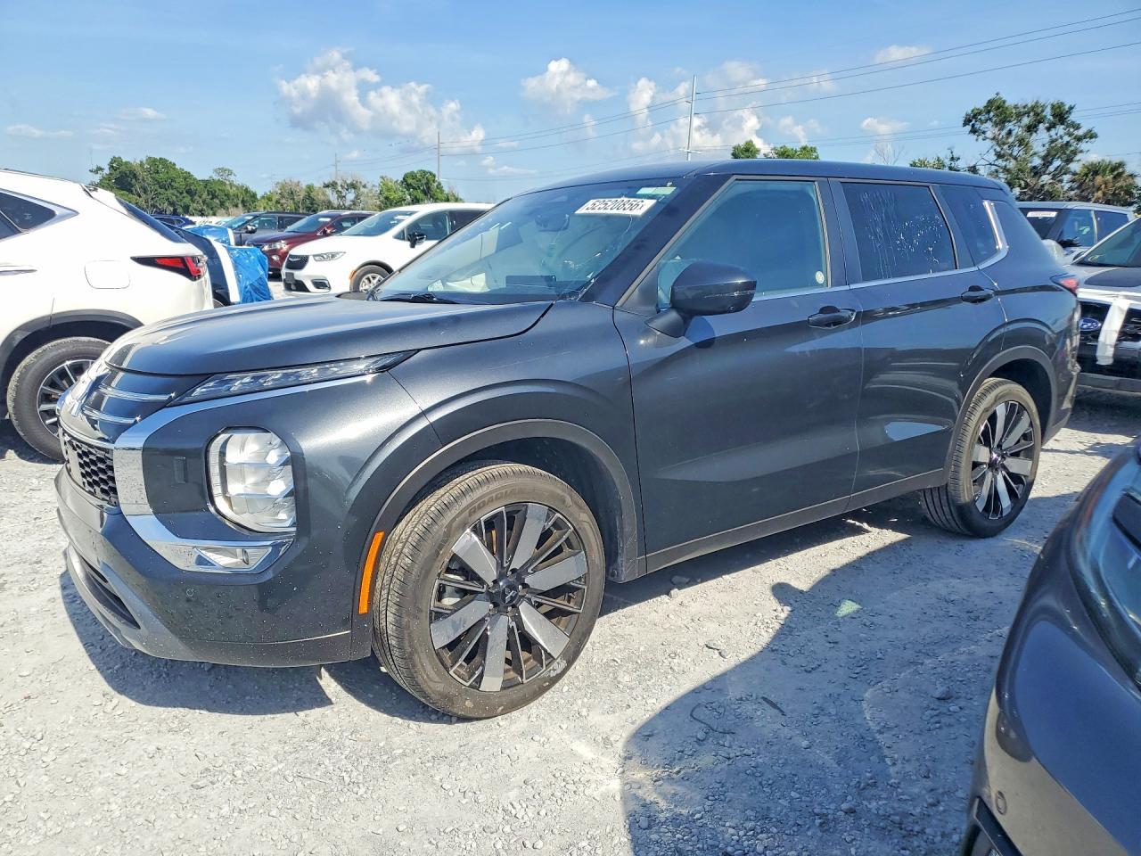 2025 Mitsubishi Outlander Se
