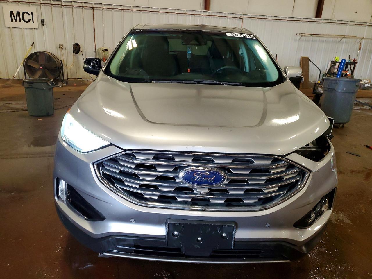 2022 Ford Edge Titanium - Фото 5