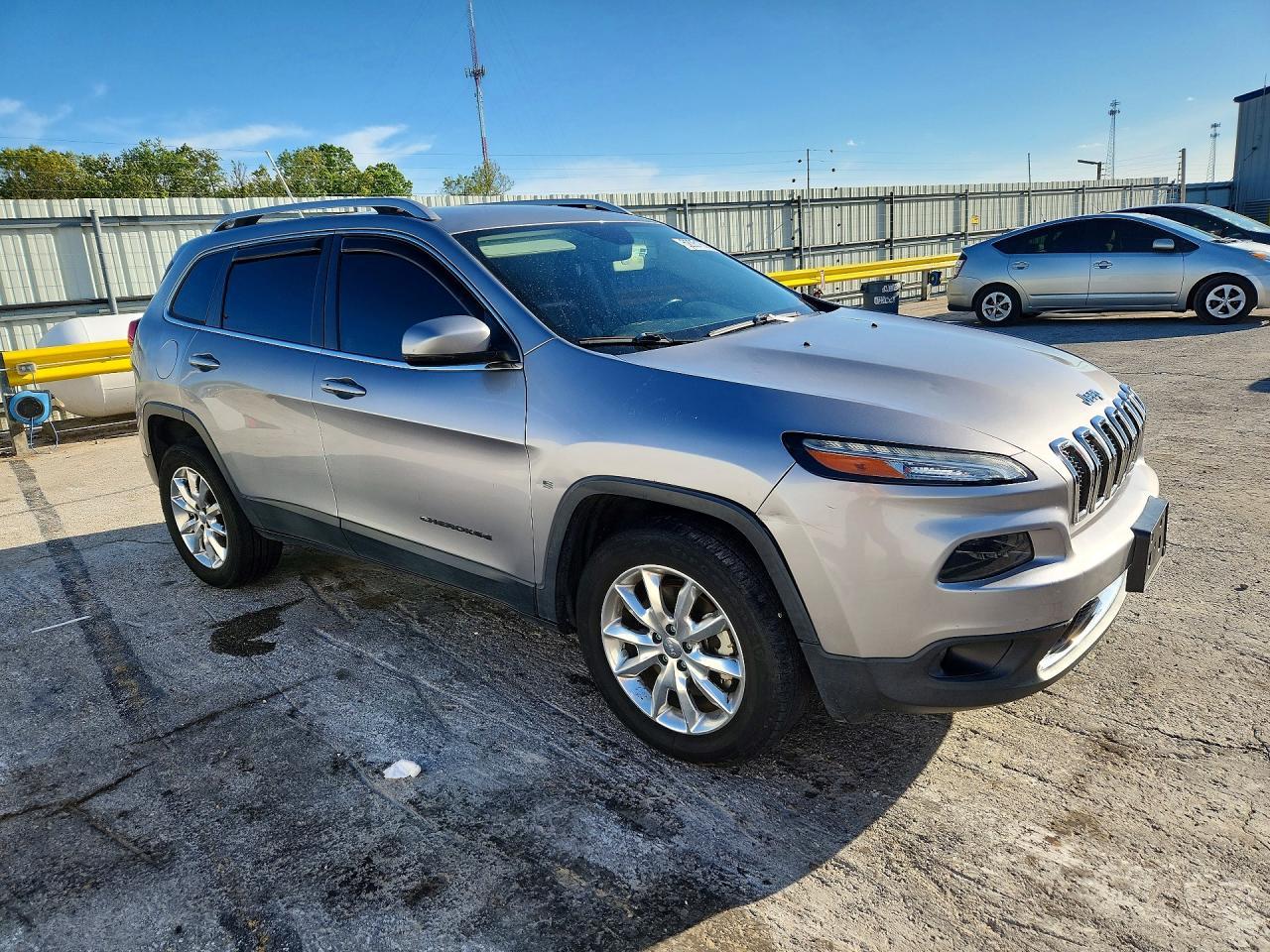 2016 Jeep Cherokee Limited - Image 4