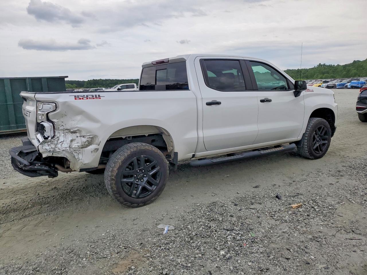 2021 Chevrolet Silverado K1500 Lt Trail Boss - Image 3