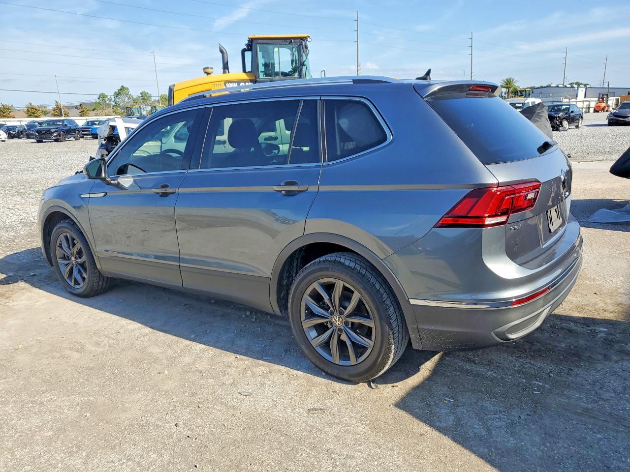 2022 Volkswagen Tiguan Se - Фото 2