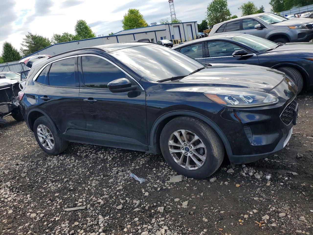 2020 Ford Escape Se - Фото 4