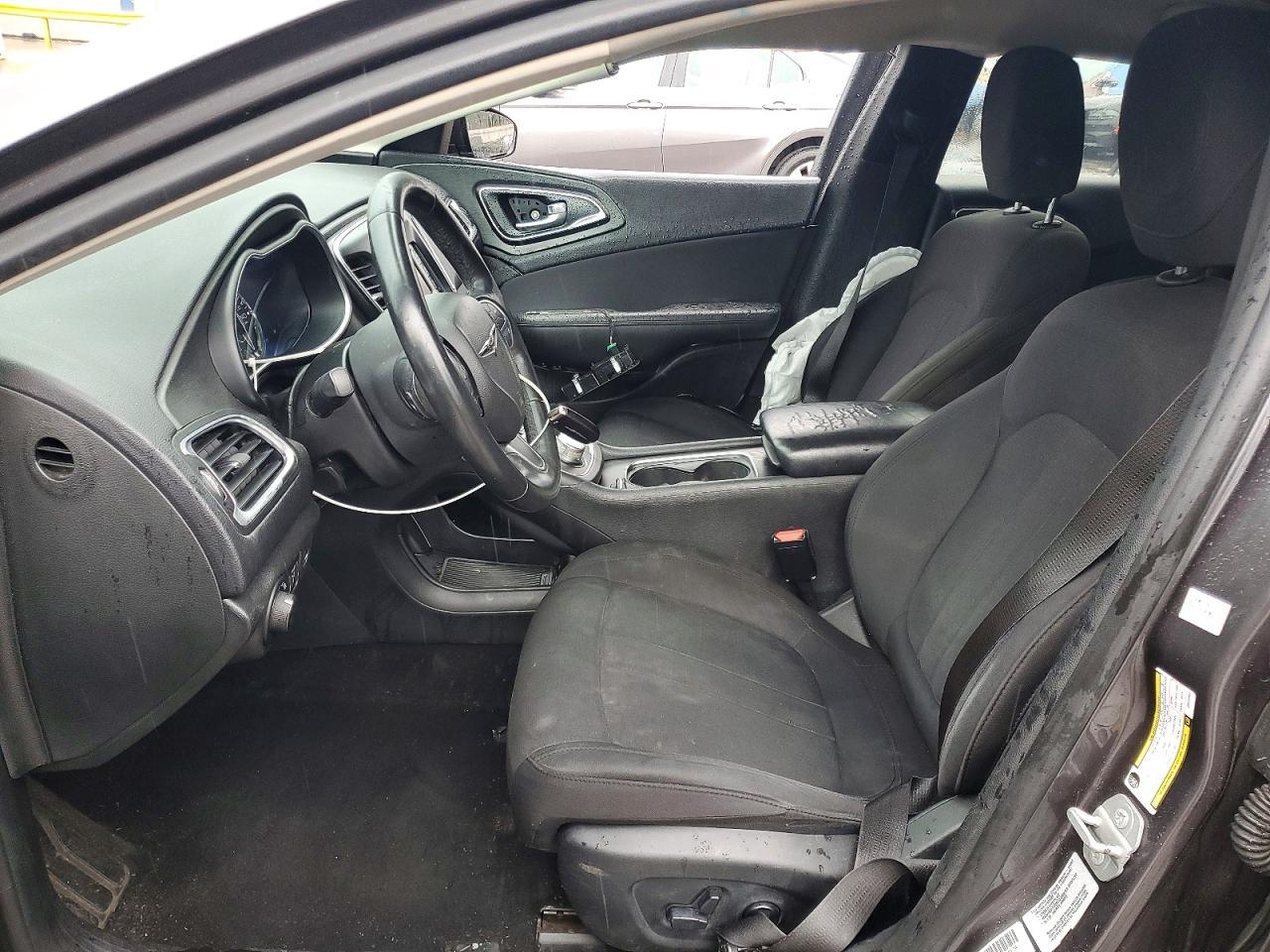 2016 Chrysler 200 Limited - Image 7