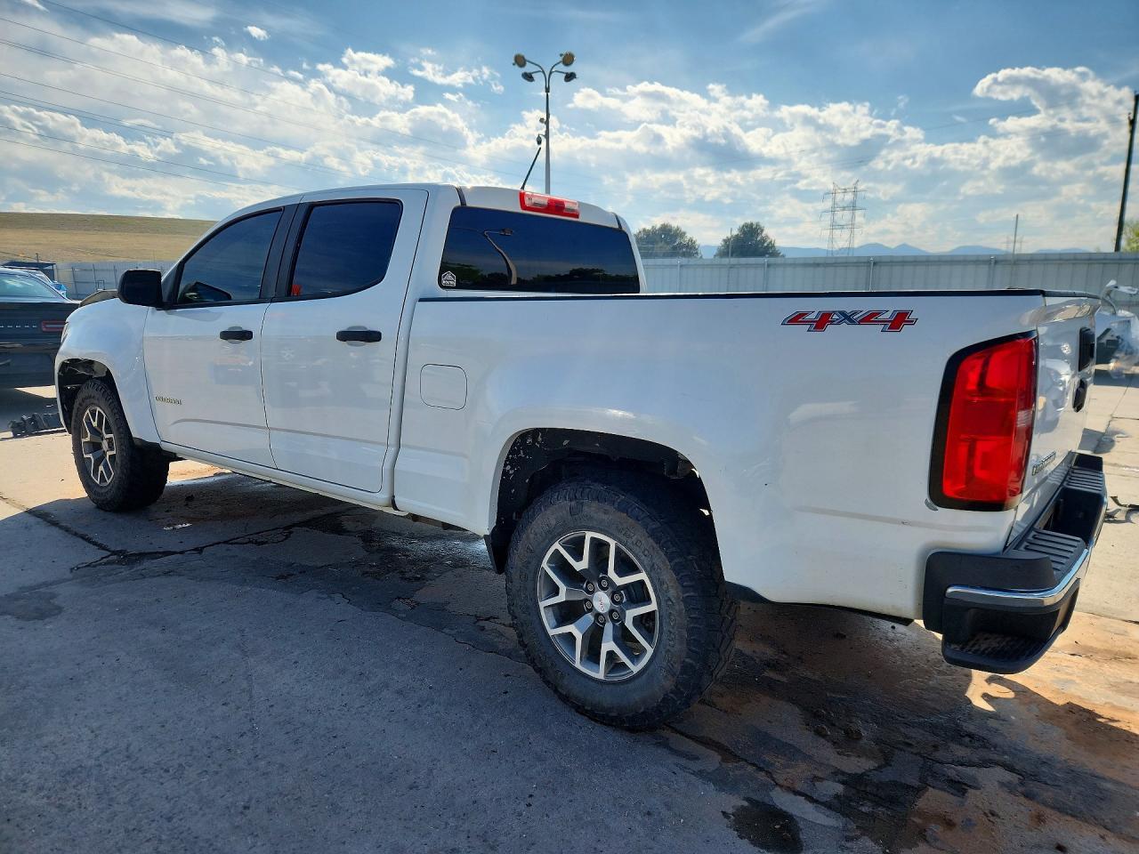 2015 Chevrolet Colorado - Фото 2