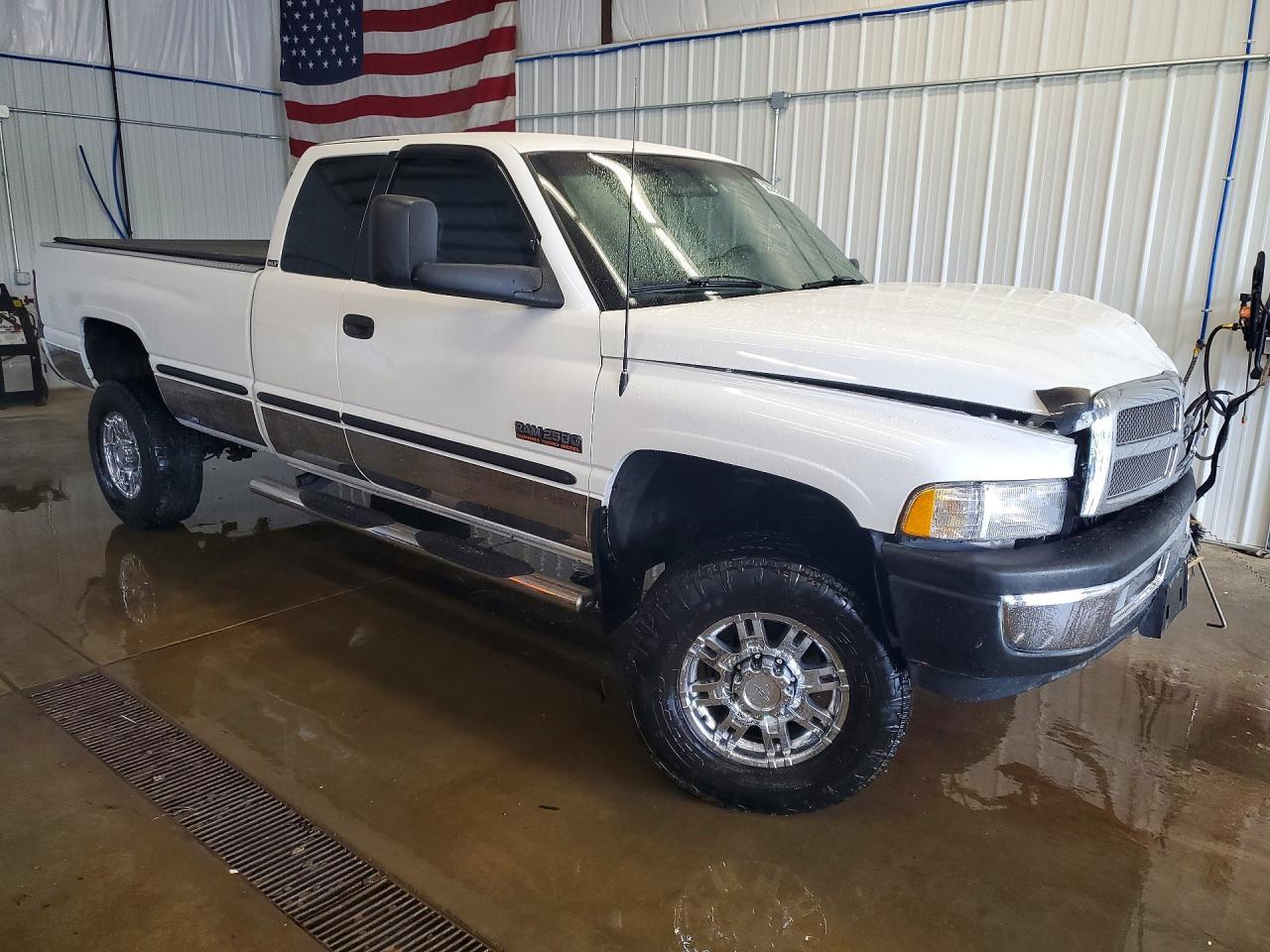 1998 Dodge Ram 2500 - Image 4
