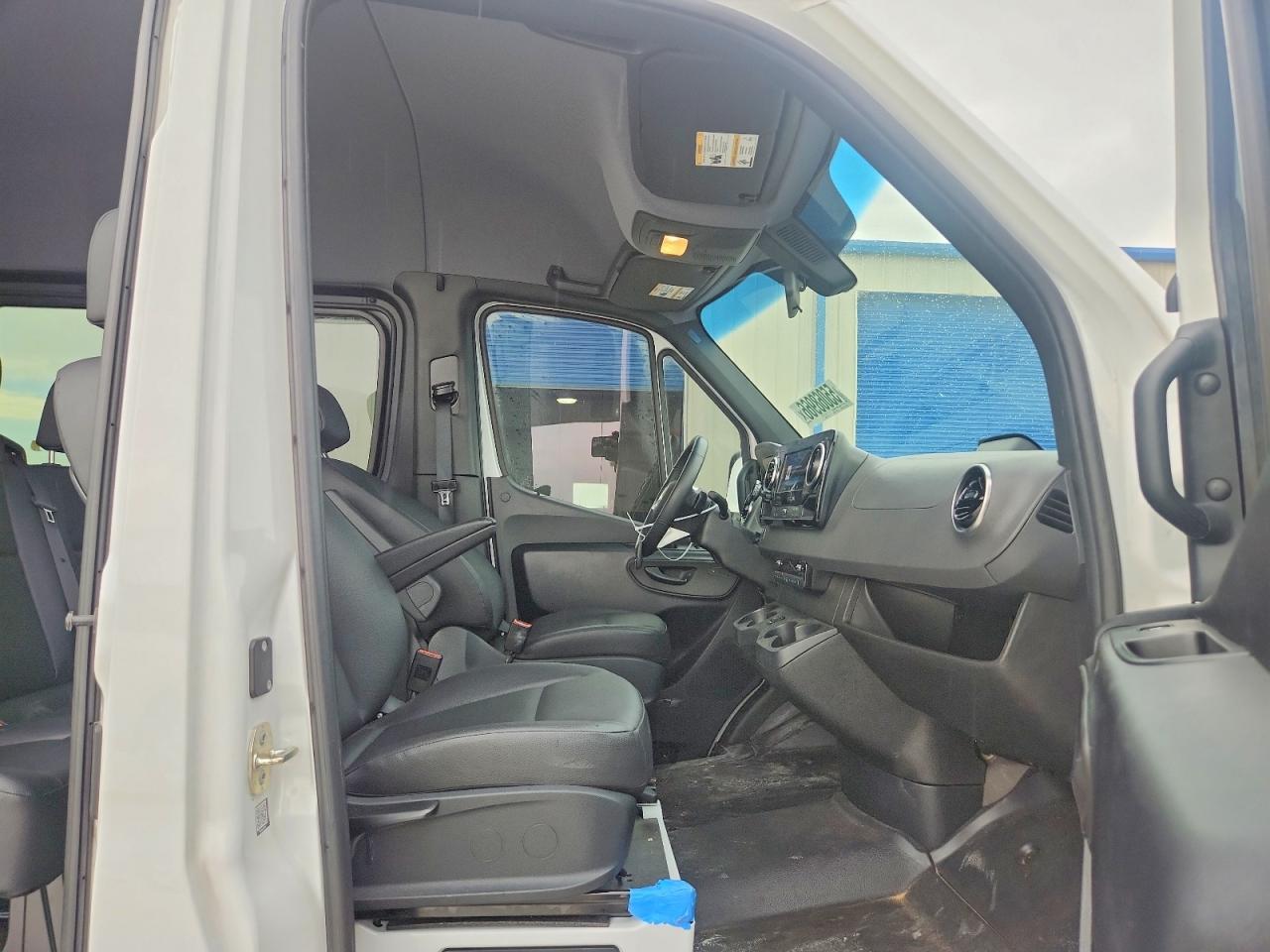 2025 Mercedes-Benz Sprinter 2500 - Image 5